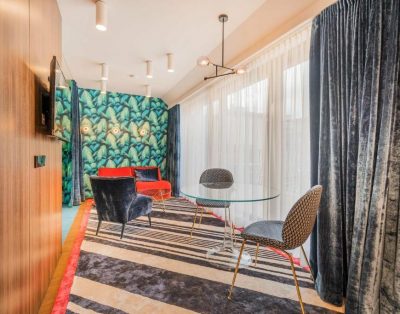 Luxury Studio near the Townhall